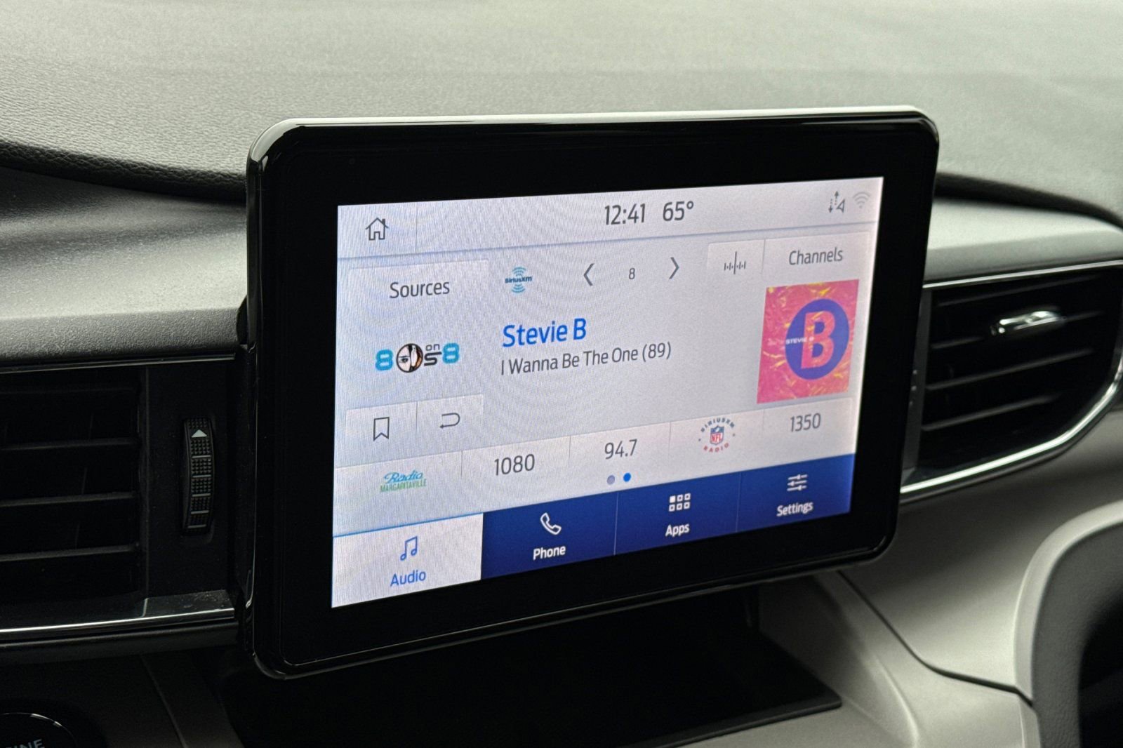 Certified 2023 Ford Explorer XLT w/ Equipment Group 202A image 21