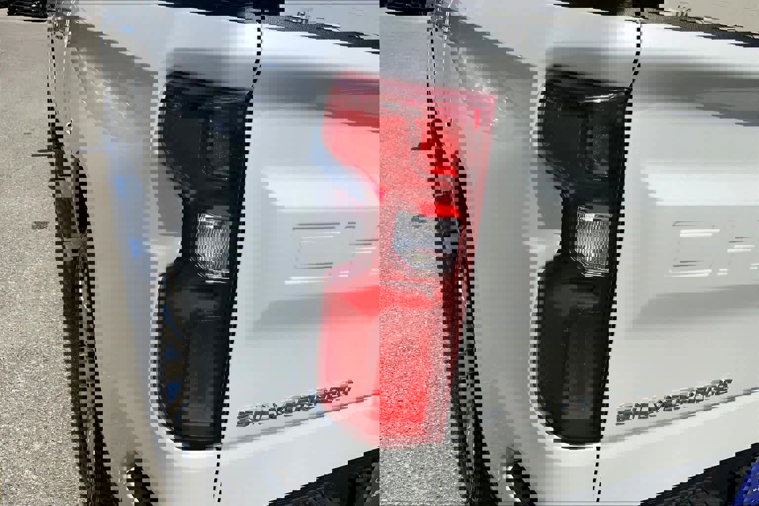 Used 2021 Chevrolet Silverado 1500 High Country w/ Technology Package image 28