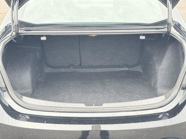 Used 2023 Chevrolet Malibu LT FWD image 33