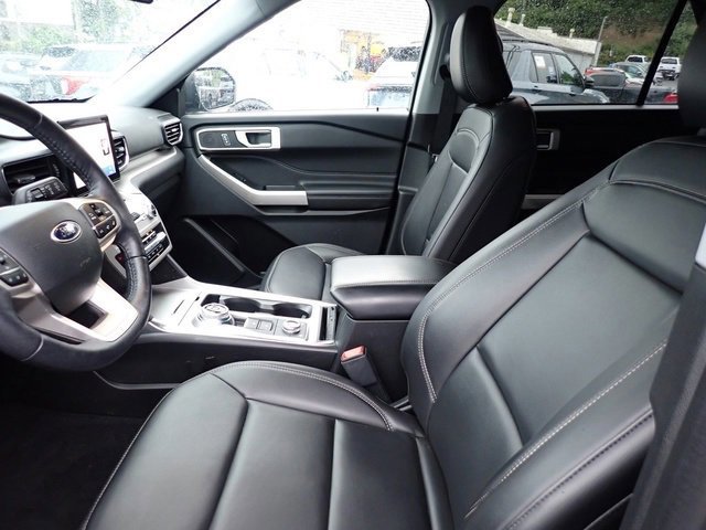 Certified 2023 Ford Explorer XLT w/ Equipment Group 202A image 16