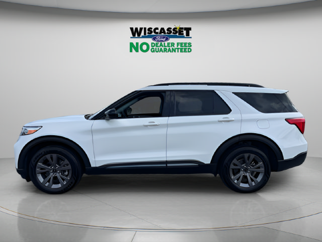 Certified 2023 Ford Explorer XLT w/ Equipment Group 202A AWD/4WD image 2