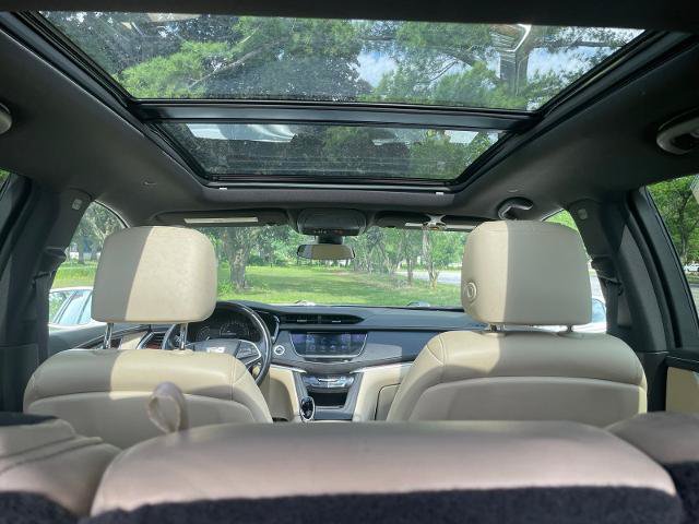 Used 2019 Cadillac XT5 Premium Luxury w/ Driver Assist Package AWD/4WD image 37