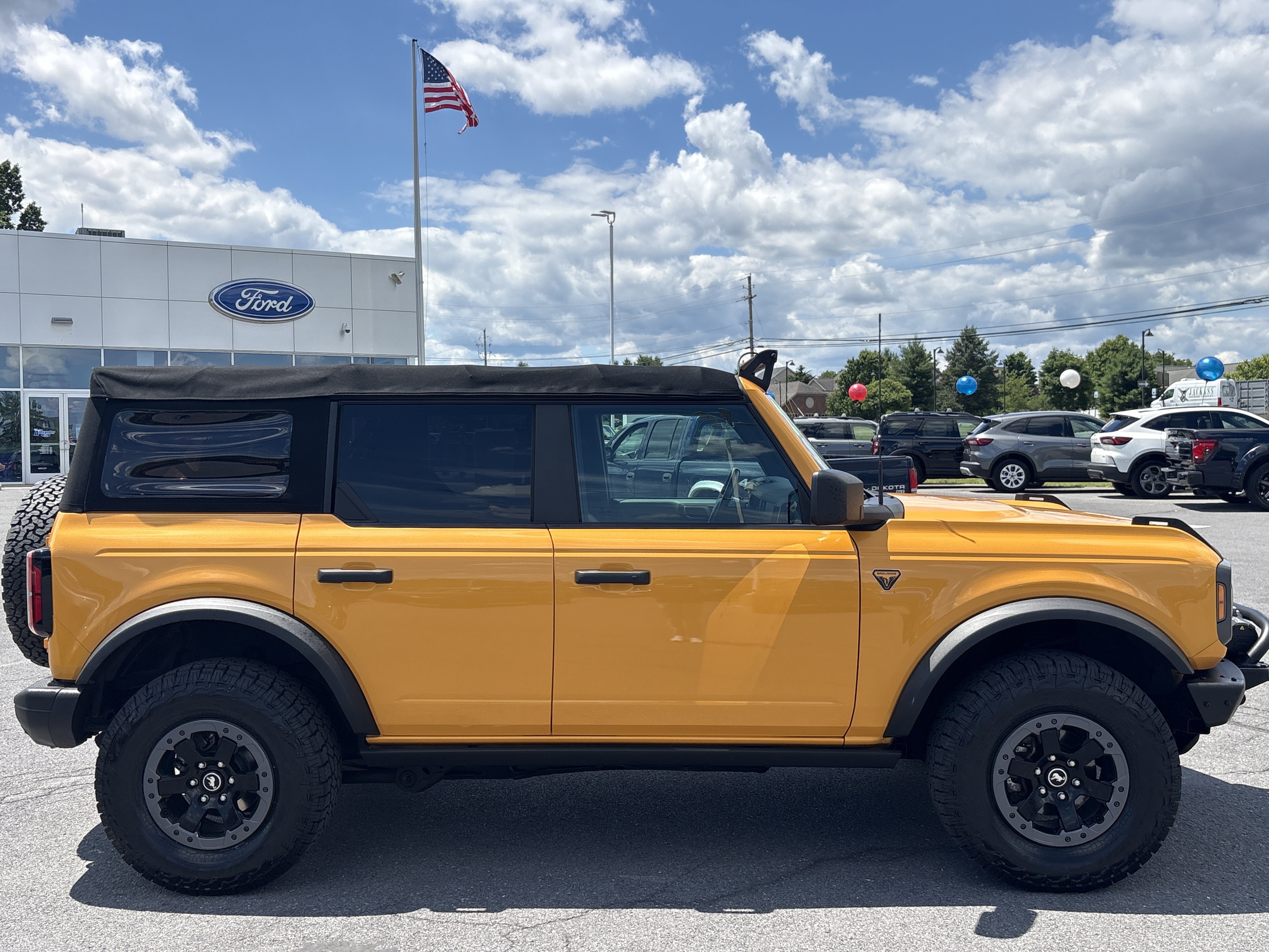 Certified 2021 Ford Bronco Badlands AWD/4WD image 4