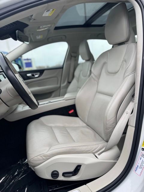 Used 2024 Volvo S60 B5 Core image 11