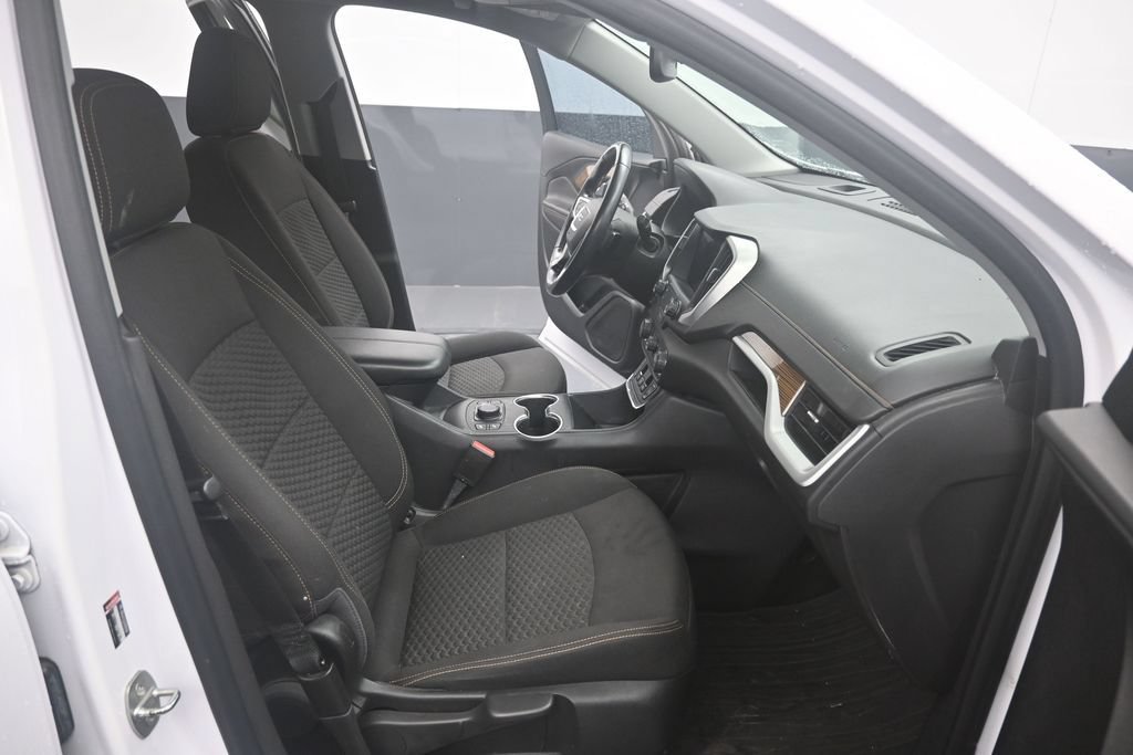 Used 2020 GMC Terrain SLE w/ Driver Convenience Package FWD image 14