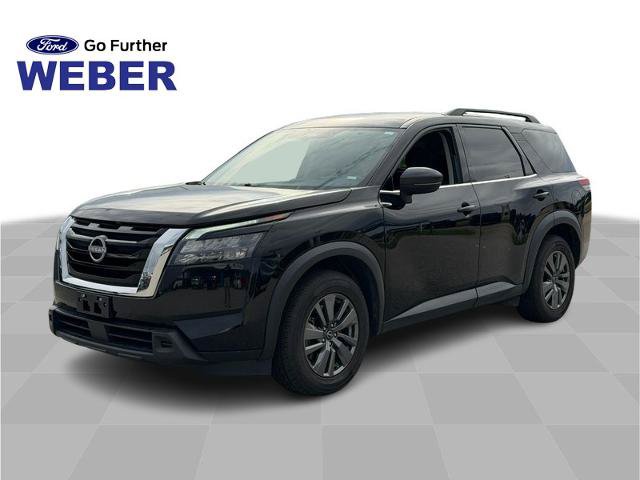 Used 2024 Nissan Pathfinder SV