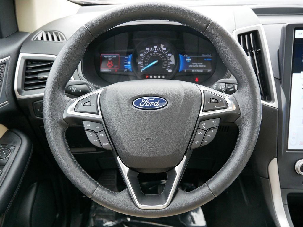 Certified 2022 Ford Edge SEL w/ Convenience Package image 18