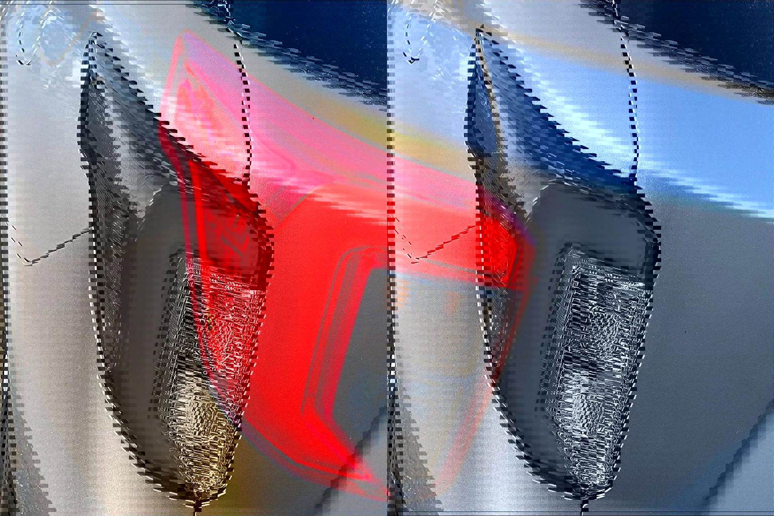 Certified 2021 Ford Explorer XLT image 31