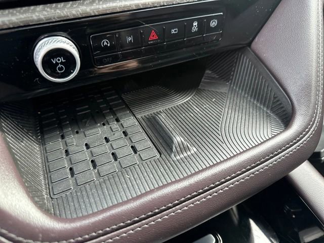 Certified 2025 Ford Explorer Platinum w/ Ultimate Package image 51