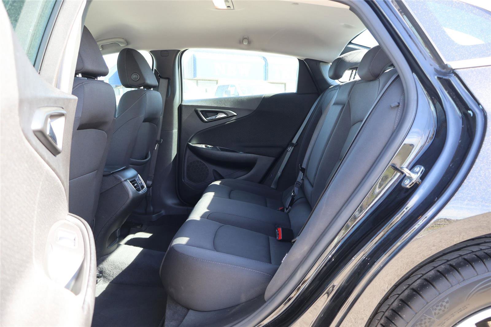 Used 2024 Chevrolet Malibu LT image 29