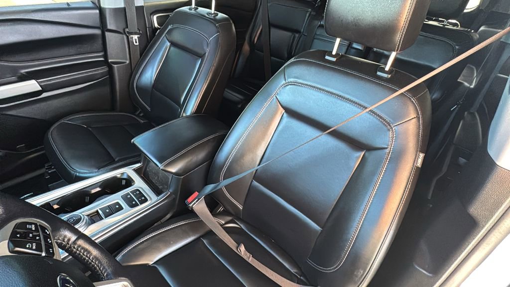 Certified 2021 Ford Explorer XLT w/ Equipment Group 202A RWD image 22