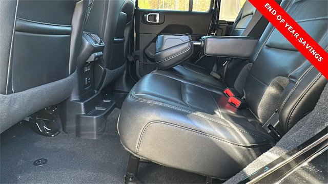 Used 2020 Jeep Wrangler Unlimited Sahara image 21