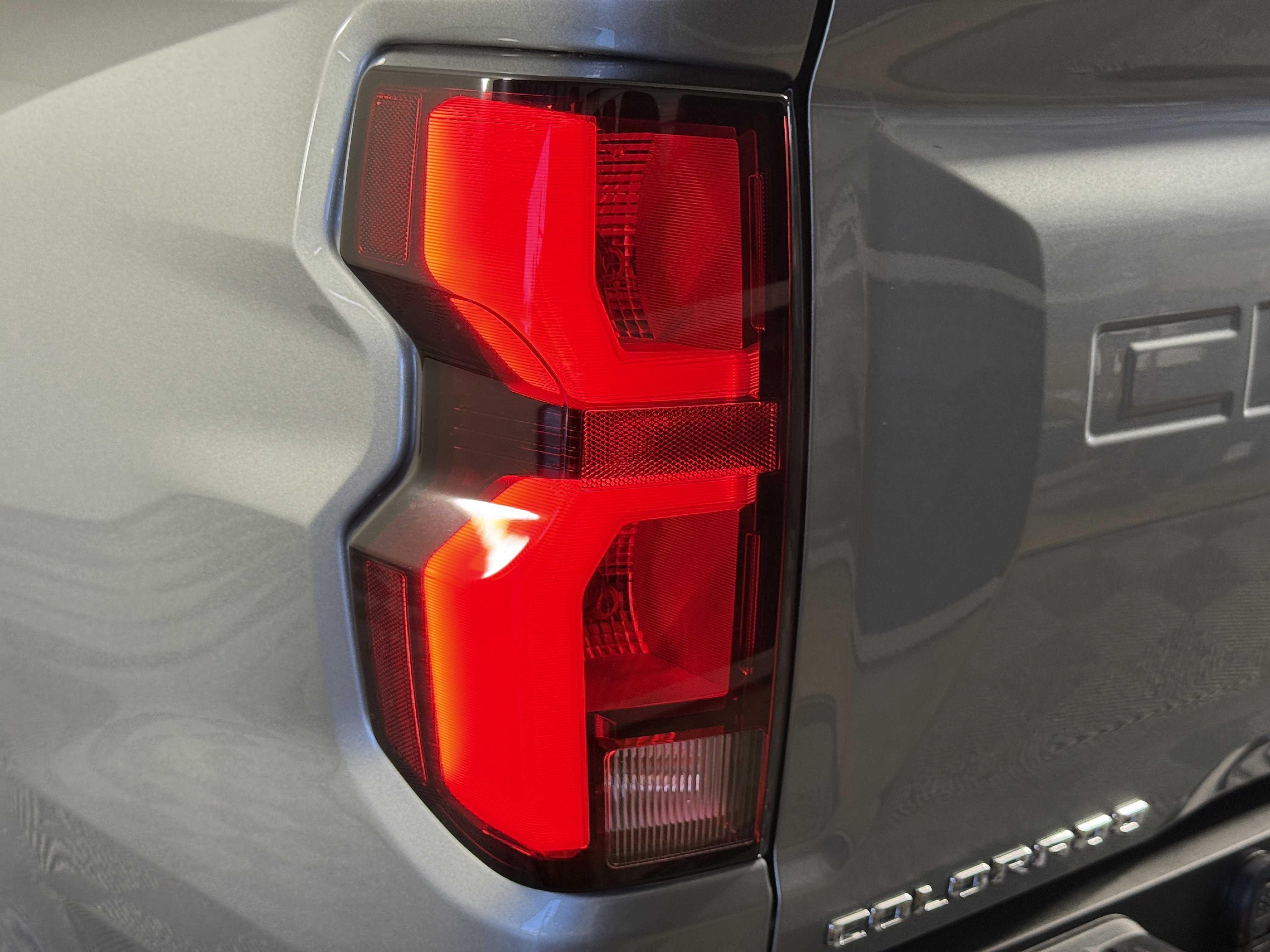 Used 2024 Chevrolet Colorado LT w/ LT Convenience Package III image 8