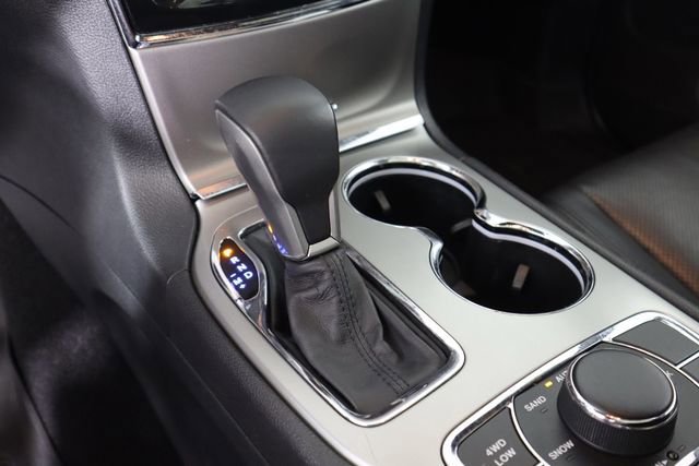 Used 2019 Jeep Grand Cherokee Limited w/ Luxury Group II image 54