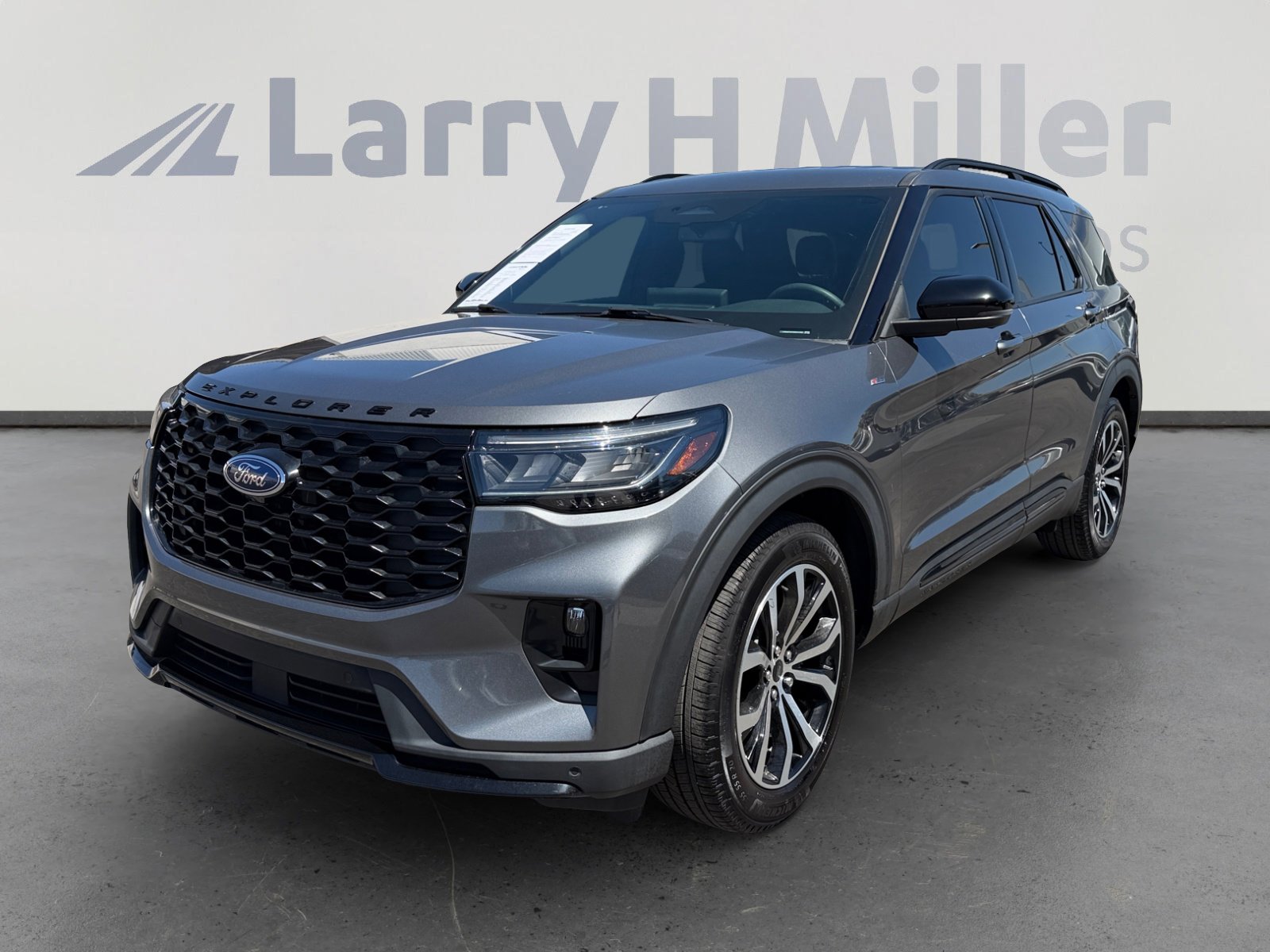 Certified 2025 Ford Explorer ST-Line w/ Premium Package