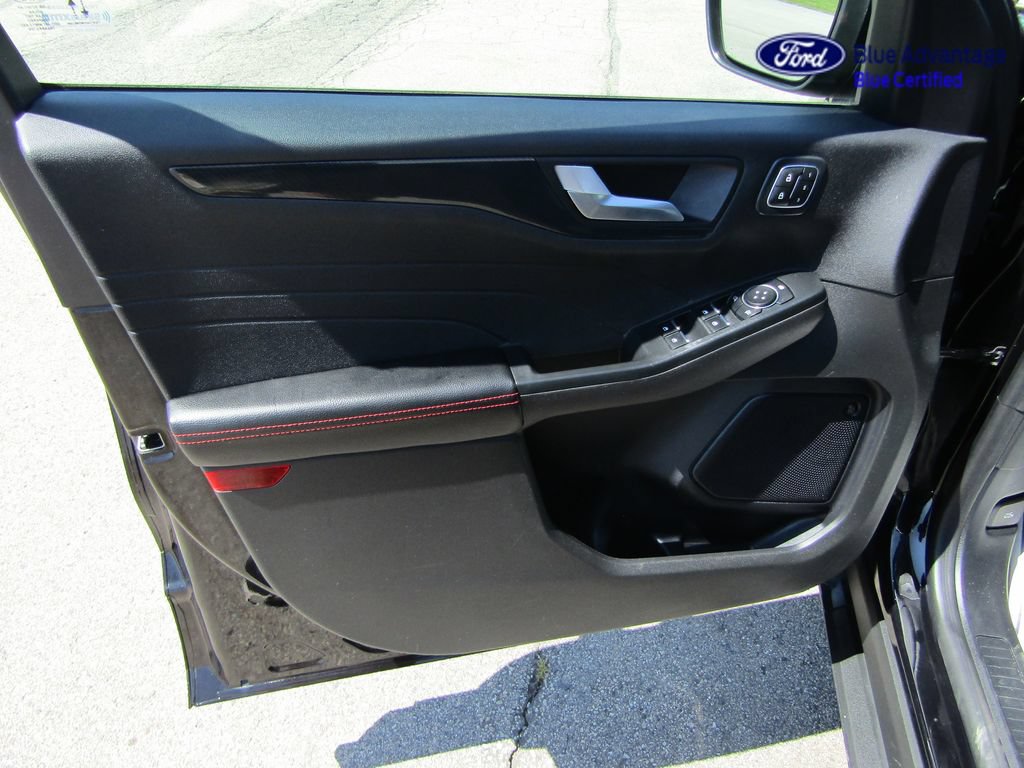 Certified 2023 Ford Escape ST-Line Elite w/ Premium Technology Package AWD/4WD image 29