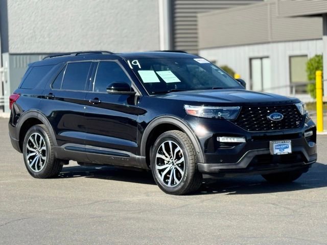 Certified 2020 Ford Explorer ST w/ Premium Technology Package image 4