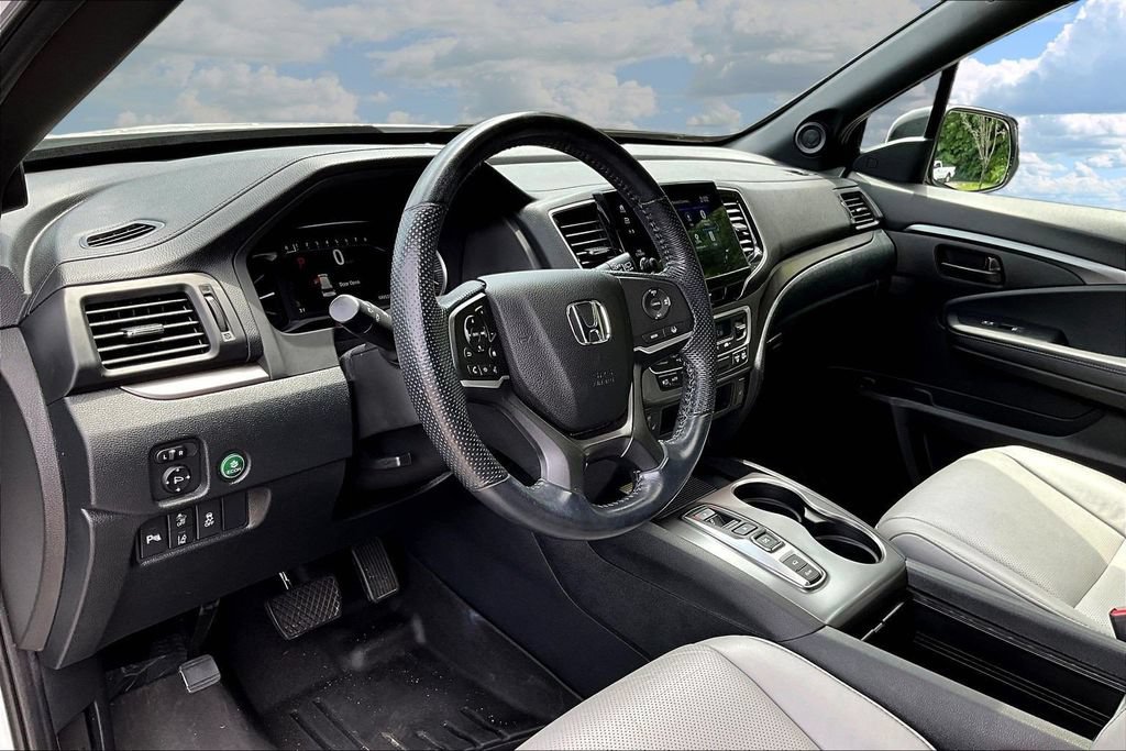 Used 2023 Honda Passport EX-L image 19