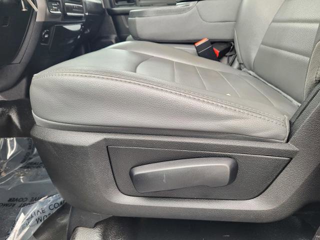 Used 2018 RAM 1500 Tradesman w/ Chrome Appearance Group image 23