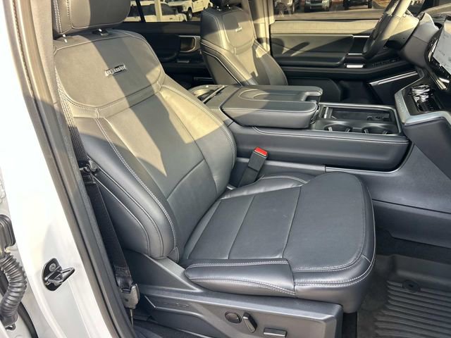 Certified 2025 Ford Expedition Platinum w/ Stealth Performance Package image 34