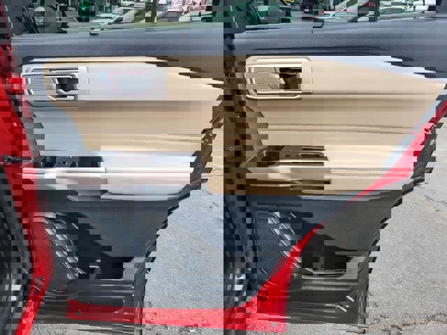 Certified 2024 Ford Explorer Limited image 28