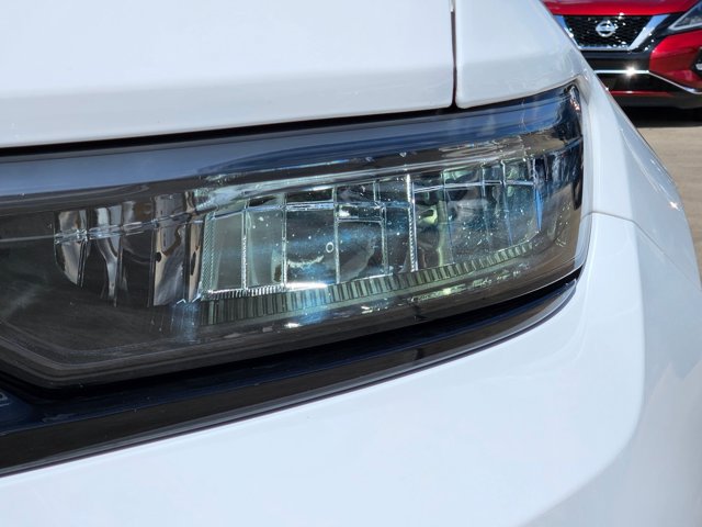Used 2023 Jeep Grand Cherokee Altitude RWD image 9