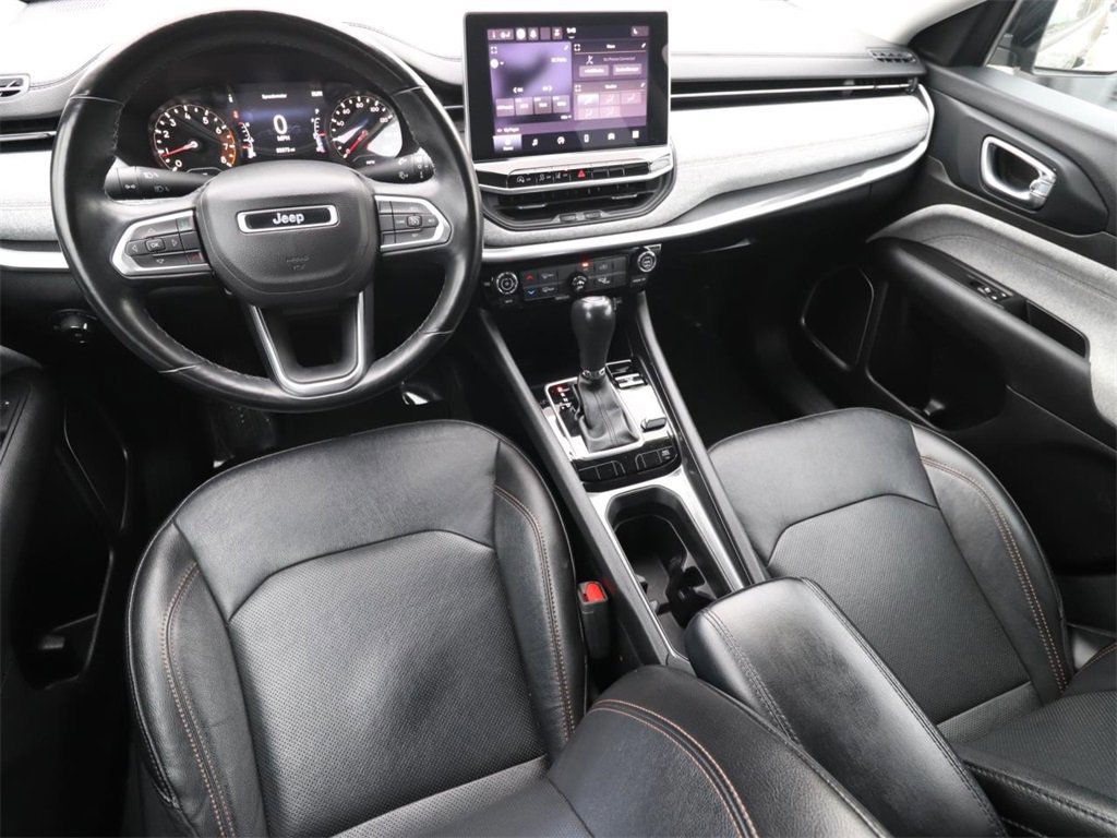 Used 2022 Jeep Compass Latitude image 11