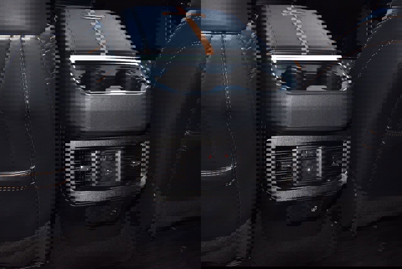 Certified 2024 Ford F250 Platinum image 20