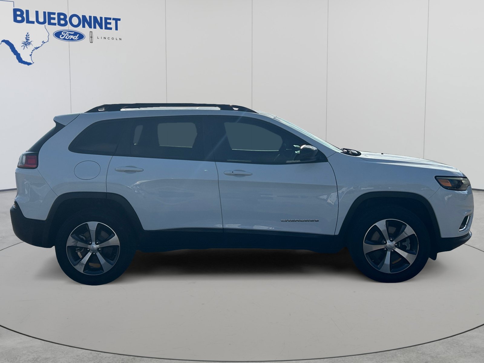 Used 2022 Jeep Cherokee Limited AWD/4WD image 4