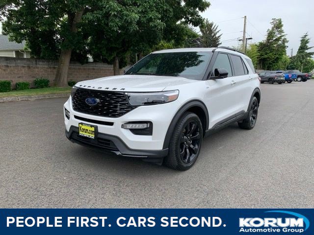 Certified 2022 Ford Explorer ST-Line w/ Class IV Trailer Tow Package