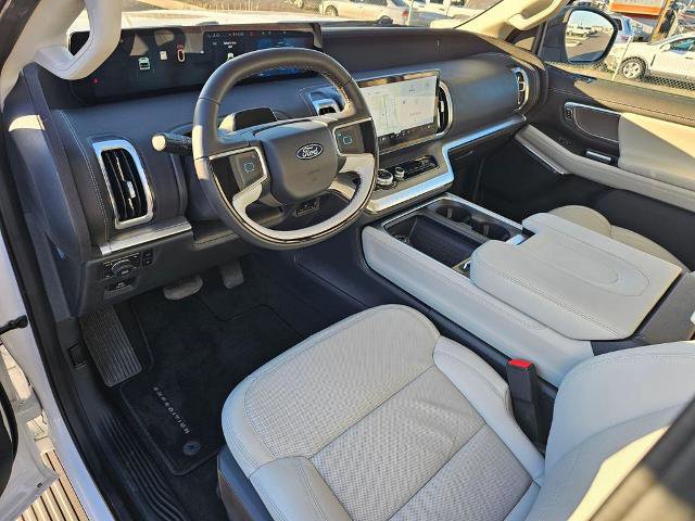 Certified 2025 Ford Expedition Max Platinum image 6