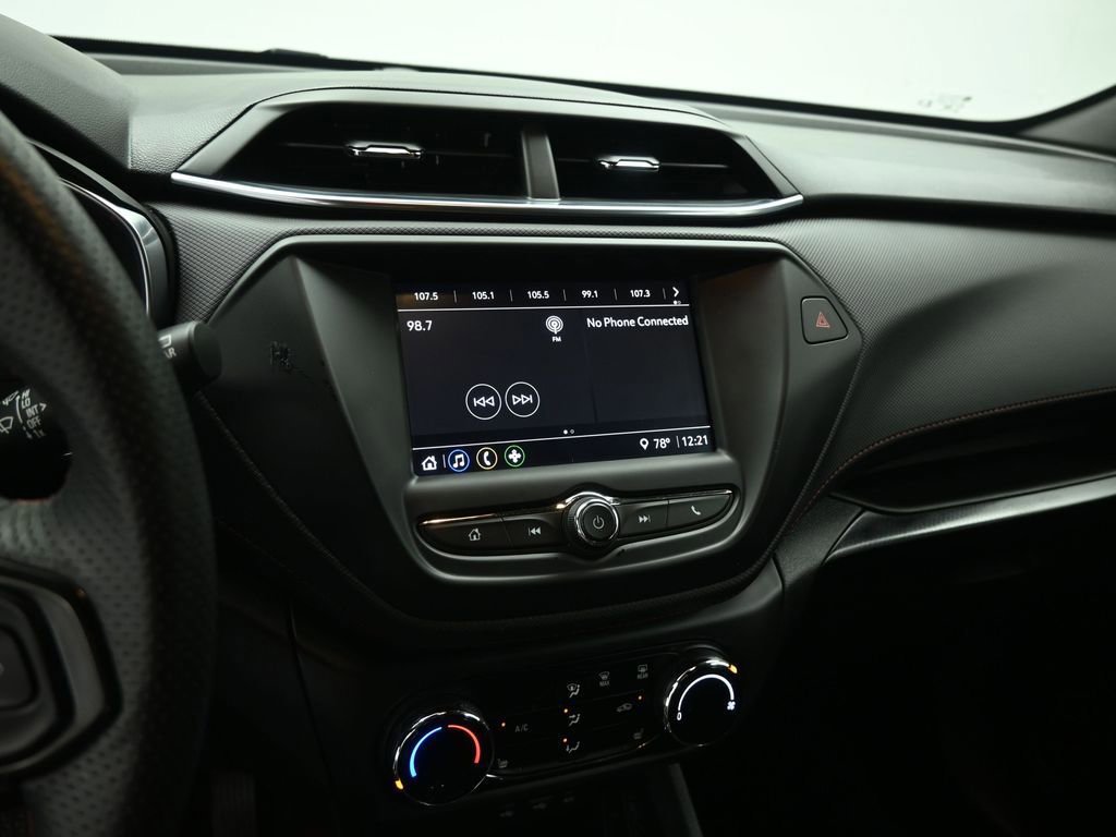 Used 2021 Chevrolet TrailBlazer RS image 40