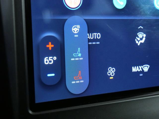 Certified 2024 Ford Edge Titanium w/ Equipment Group 301A image 22