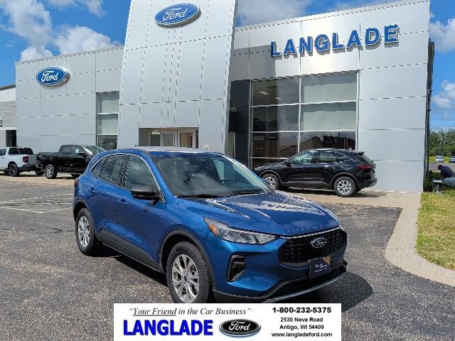 Certified 2023 Ford Escape Active AWD/4WD image 1