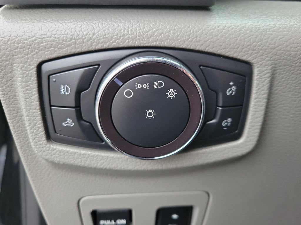 Certified 2019 Ford F150 XLT w/ Equipment Group 302A Luxury AWD/4WD image 23