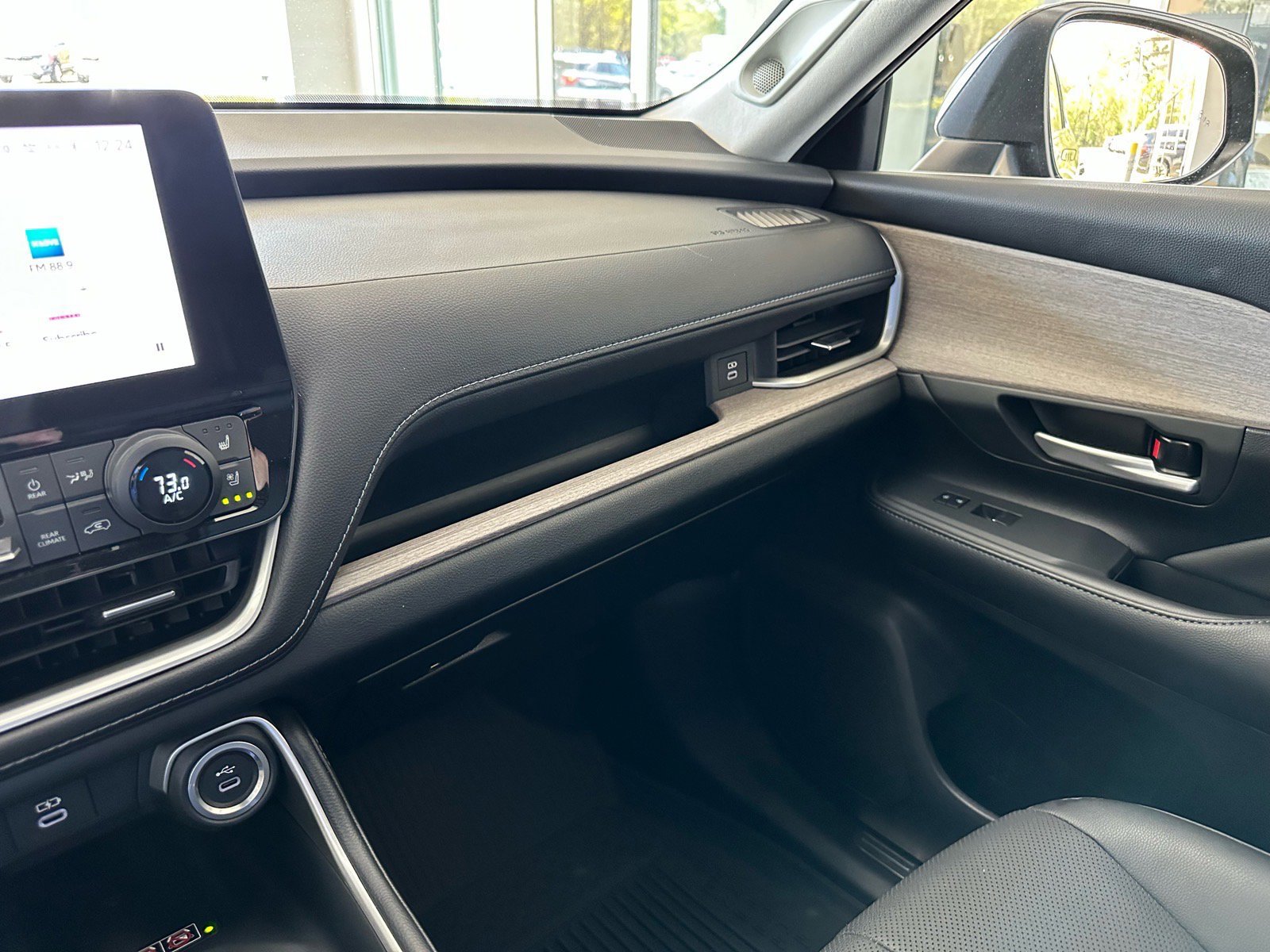 Used 2024 Toyota Grand Highlander Limited image 40