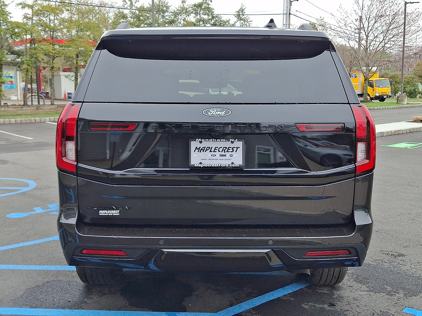 Certified 2025 Ford Expedition Platinum w/ Stealth Performance Package AWD/4WD image 3