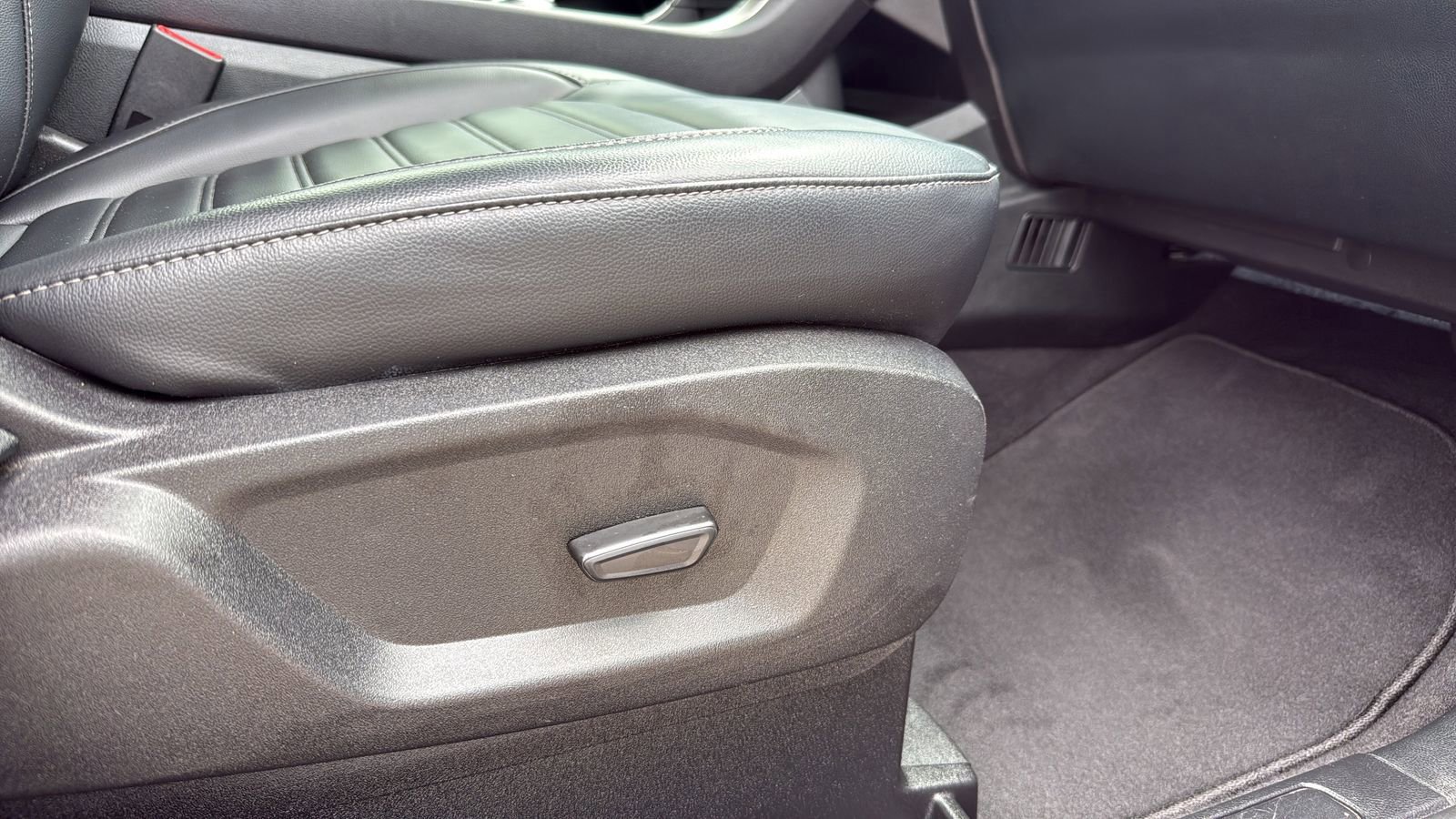 Certified 2024 Ford Edge SEL w/ Convenience Package AWD/4WD image 24