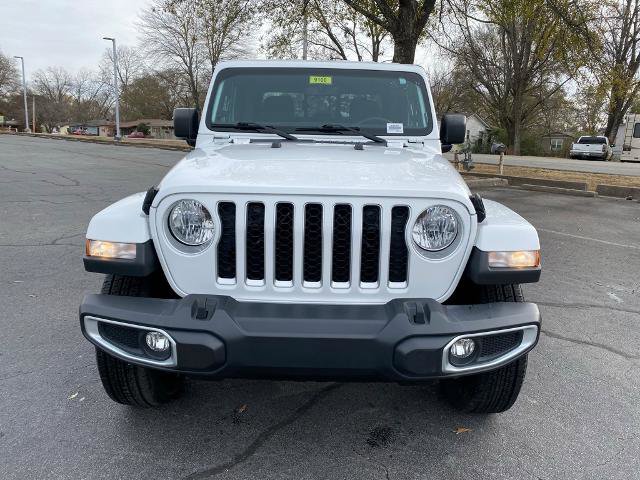 Used 2023 Jeep Gladiator Overland video 2
