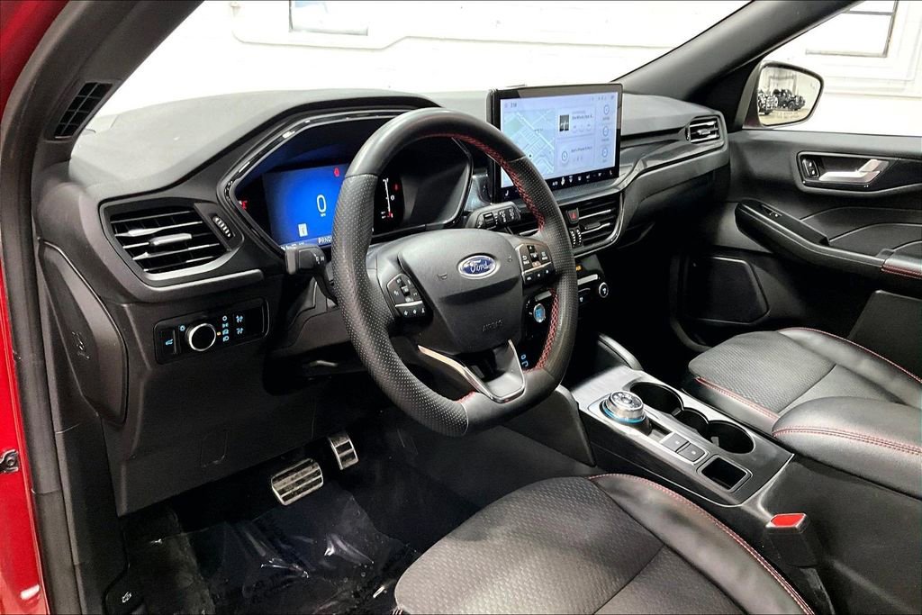 Certified 2023 Ford Escape ST-Line w/ Tech Pack #1 image 13