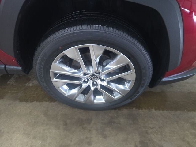 Used 2021 Toyota RAV4 Limited AWD/4WD image 2