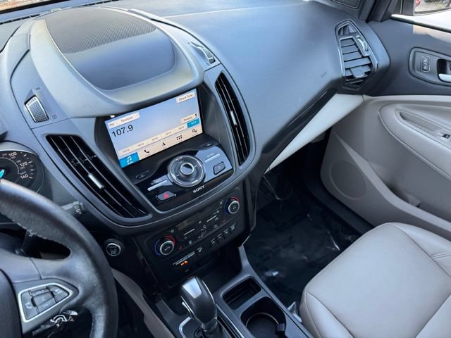 Certified 2019 Ford Escape Titanium w/ U9j03 - Titanium Tow Package AWD/4WD image 23