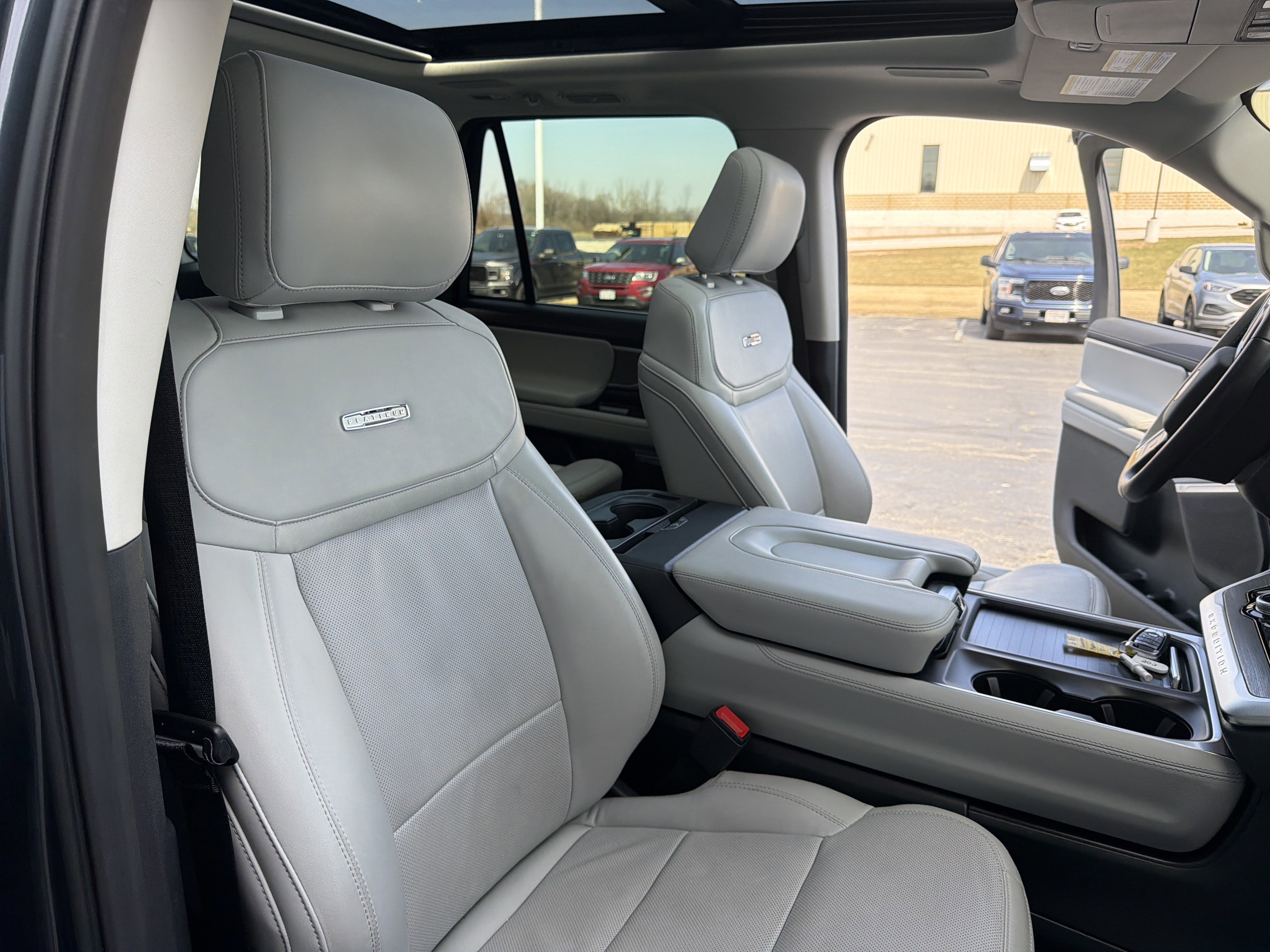 Certified 2025 Ford Expedition Platinum w/ Driver's Package image 38