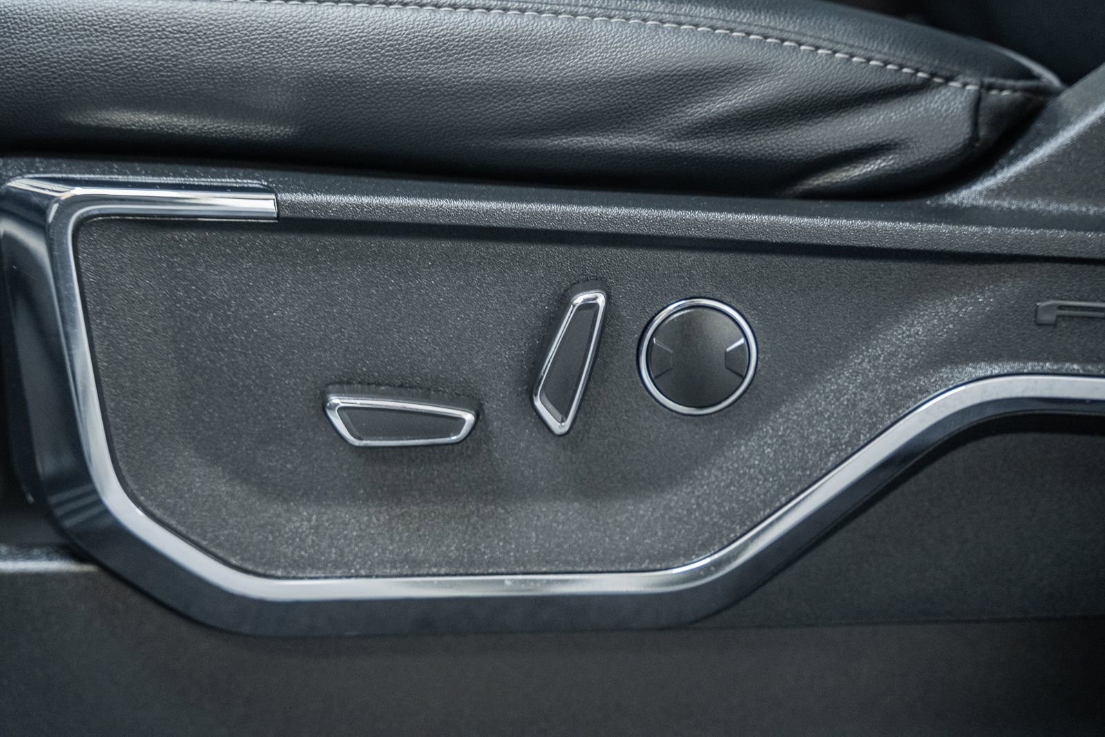 Certified 2023 Ford F150 Lariat w/ Equipment Group 502A High image 47