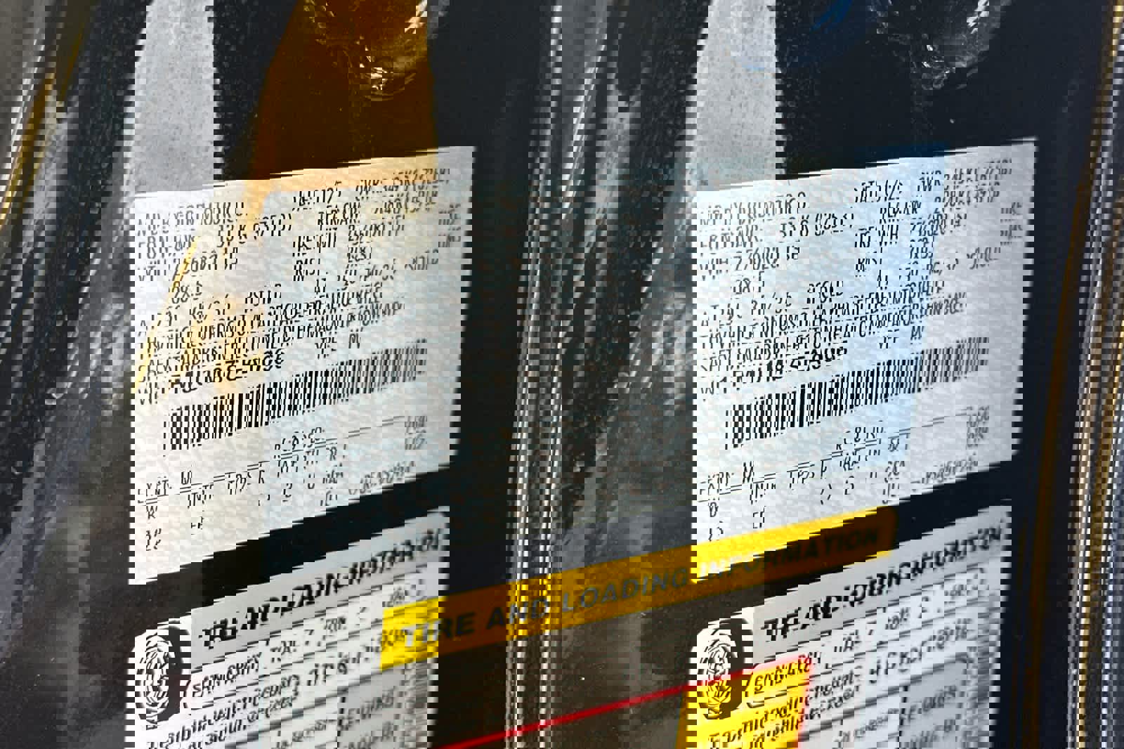 Certified 2025 Ford Expedition Platinum image 30