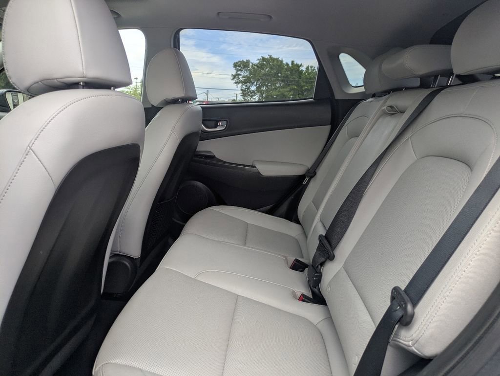 Used 2022 Hyundai Kona Limited w/ Cargo Package FWD image 14