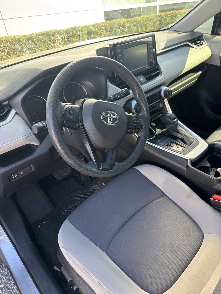 Used 2021 Toyota RAV4 XLE image 11