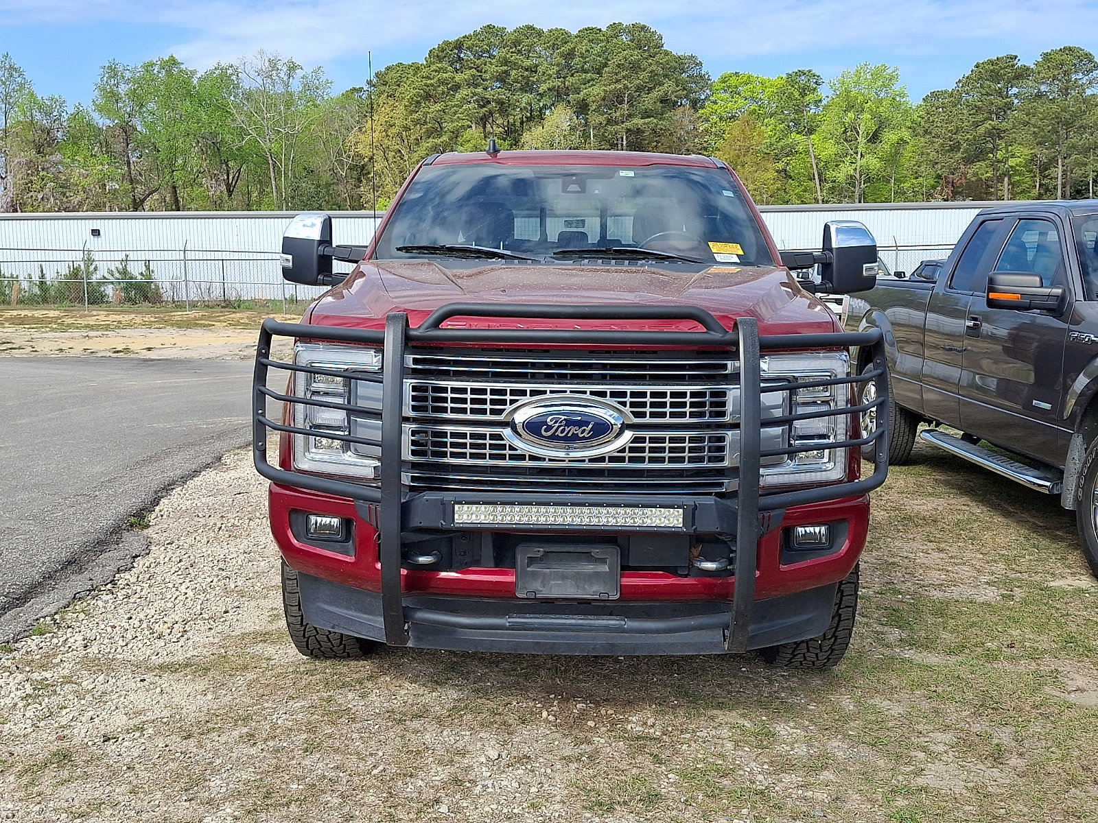 Certified 2019 Ford F250 Platinum w/ Platinum Ultimate Package AWD/4WD image 2