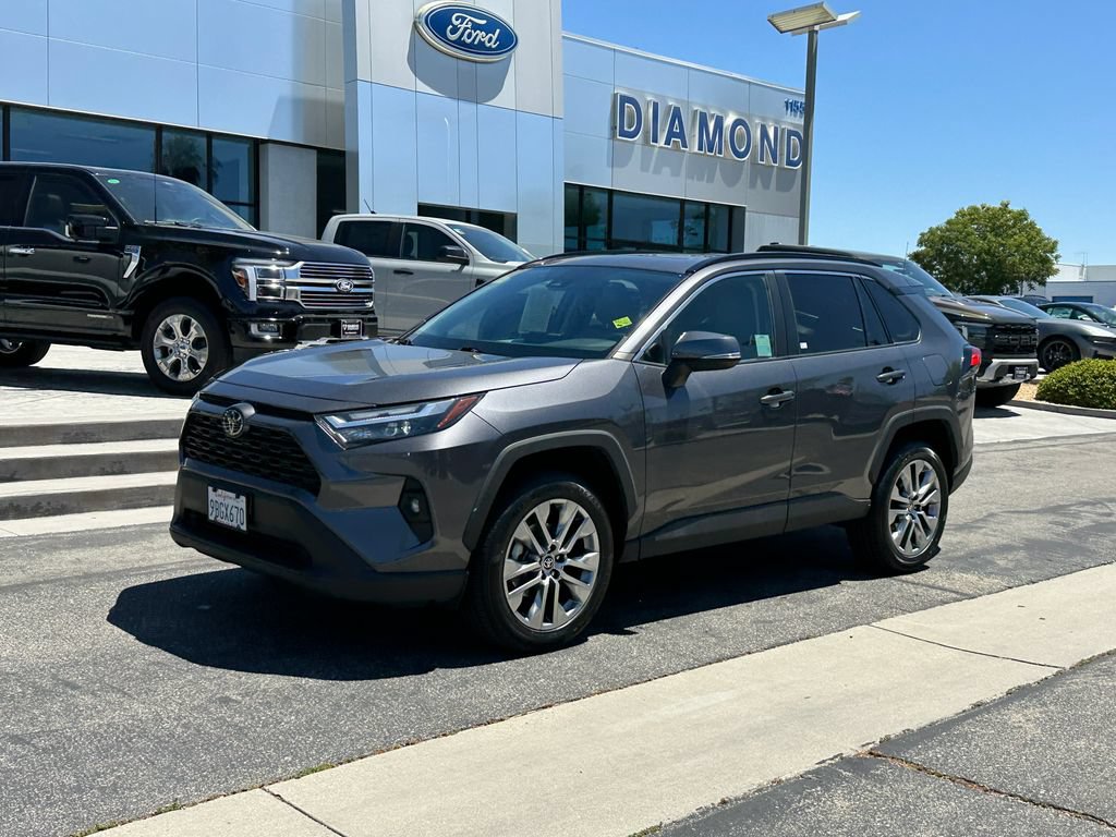 Used 2022 Toyota RAV4 XLE Premium FWD image 2