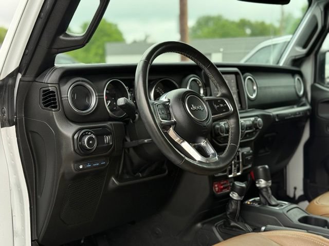 Used 2023 Jeep Wrangler Unlimited Rubicon 4xe w/ Cold Weather Group AWD/4WD image 13